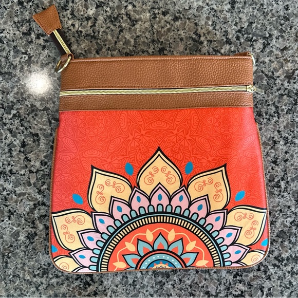 ✨Like New✨CHULATULUM  Mandala Orange - Ana CROSSBODY Orange ✨Best Seller✨ - Picture 5 of 11